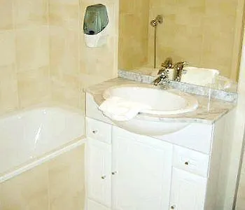 Academie Hotel Лион