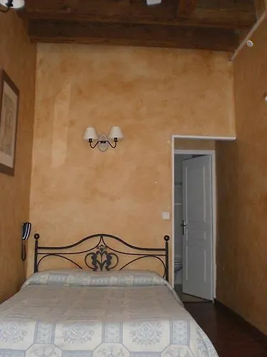 Academie Hotel Лион