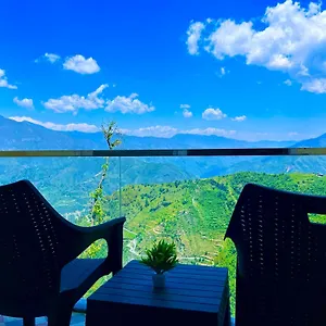 Hotel The Raarees Mist Resort, - Nested In Nature's Lap Munnar