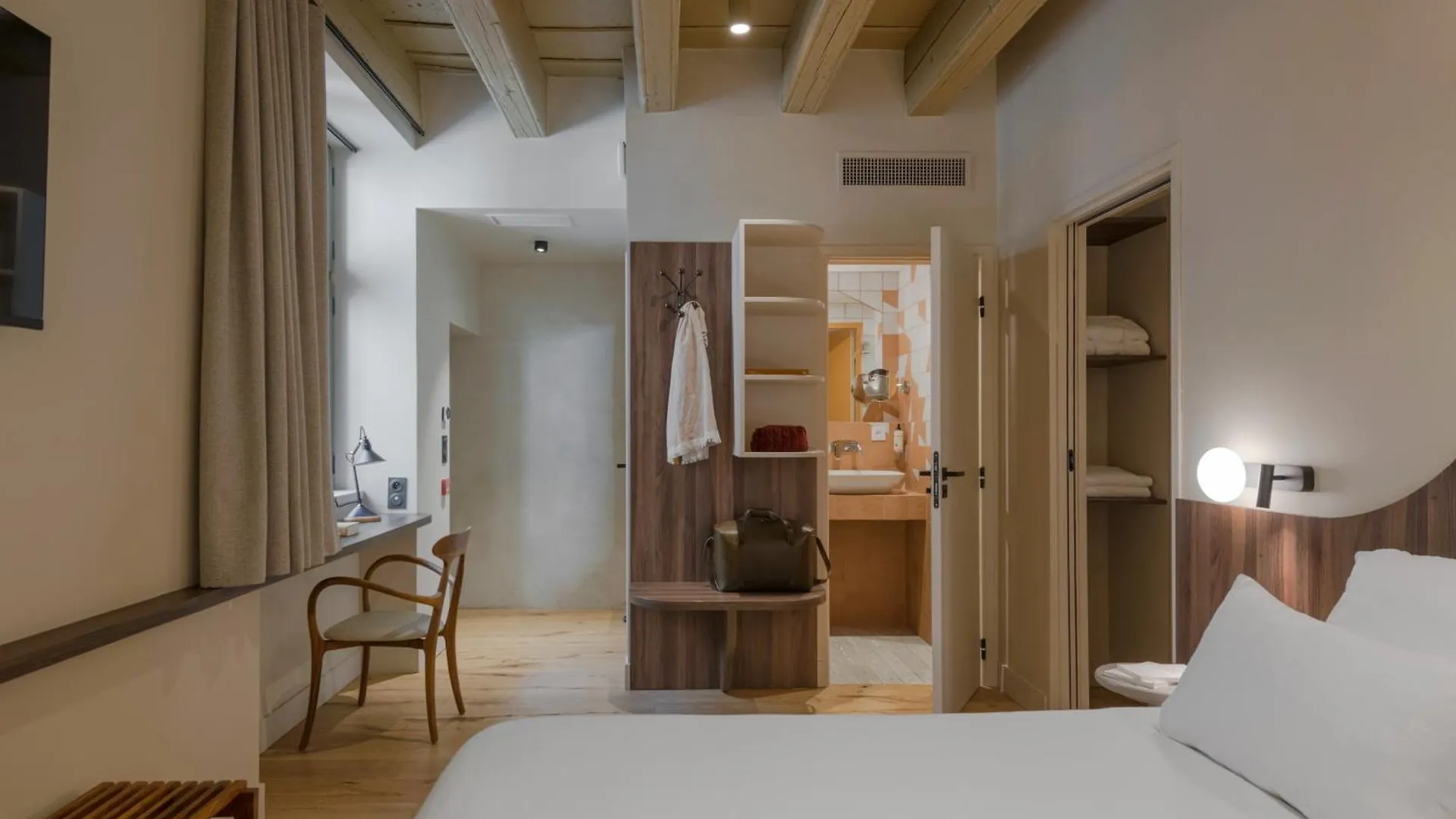 Academie Hotel ליון 4*,  צרפת