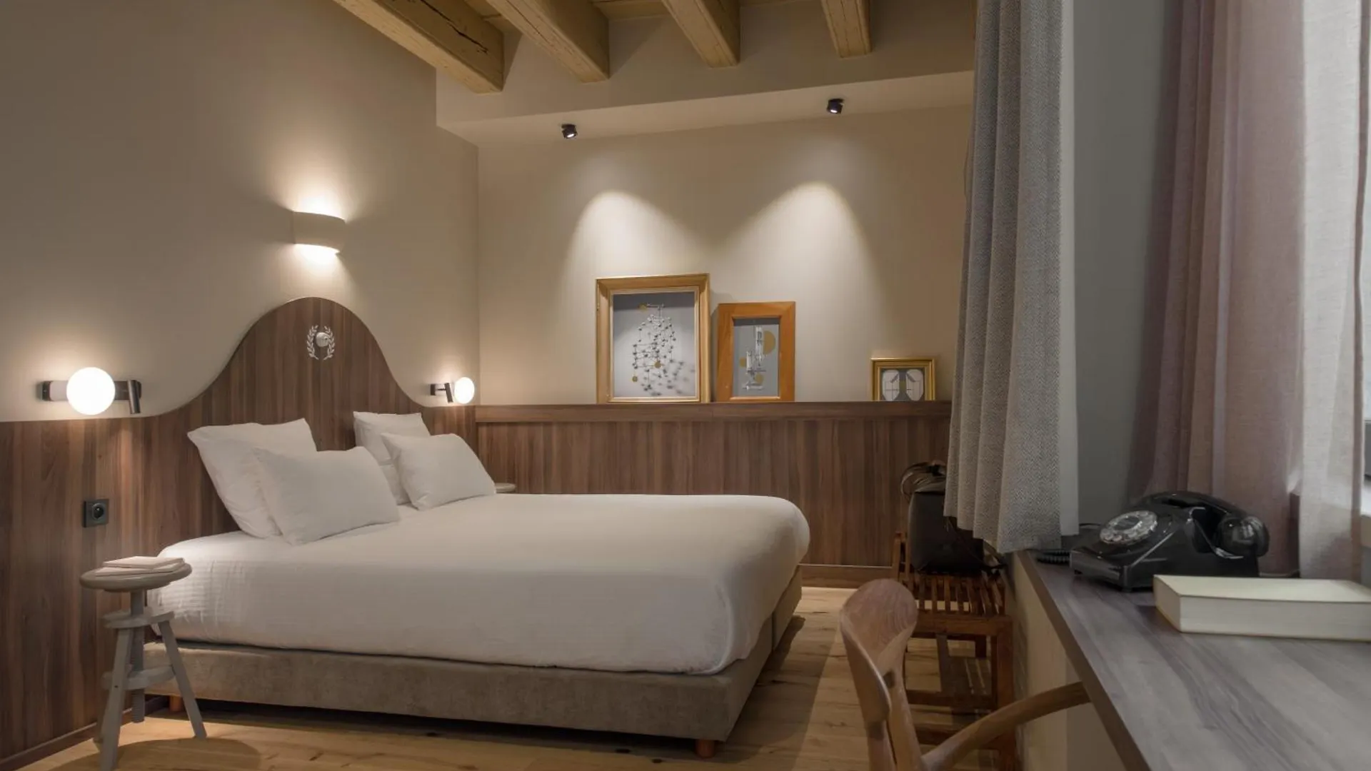 Academie Hotel ליון 4*,