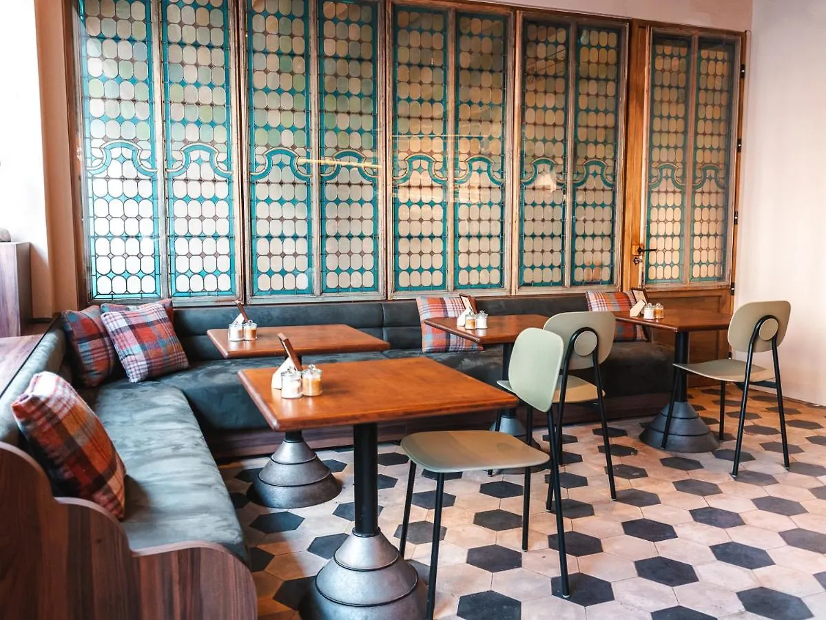 Academie Hotel Lyon France