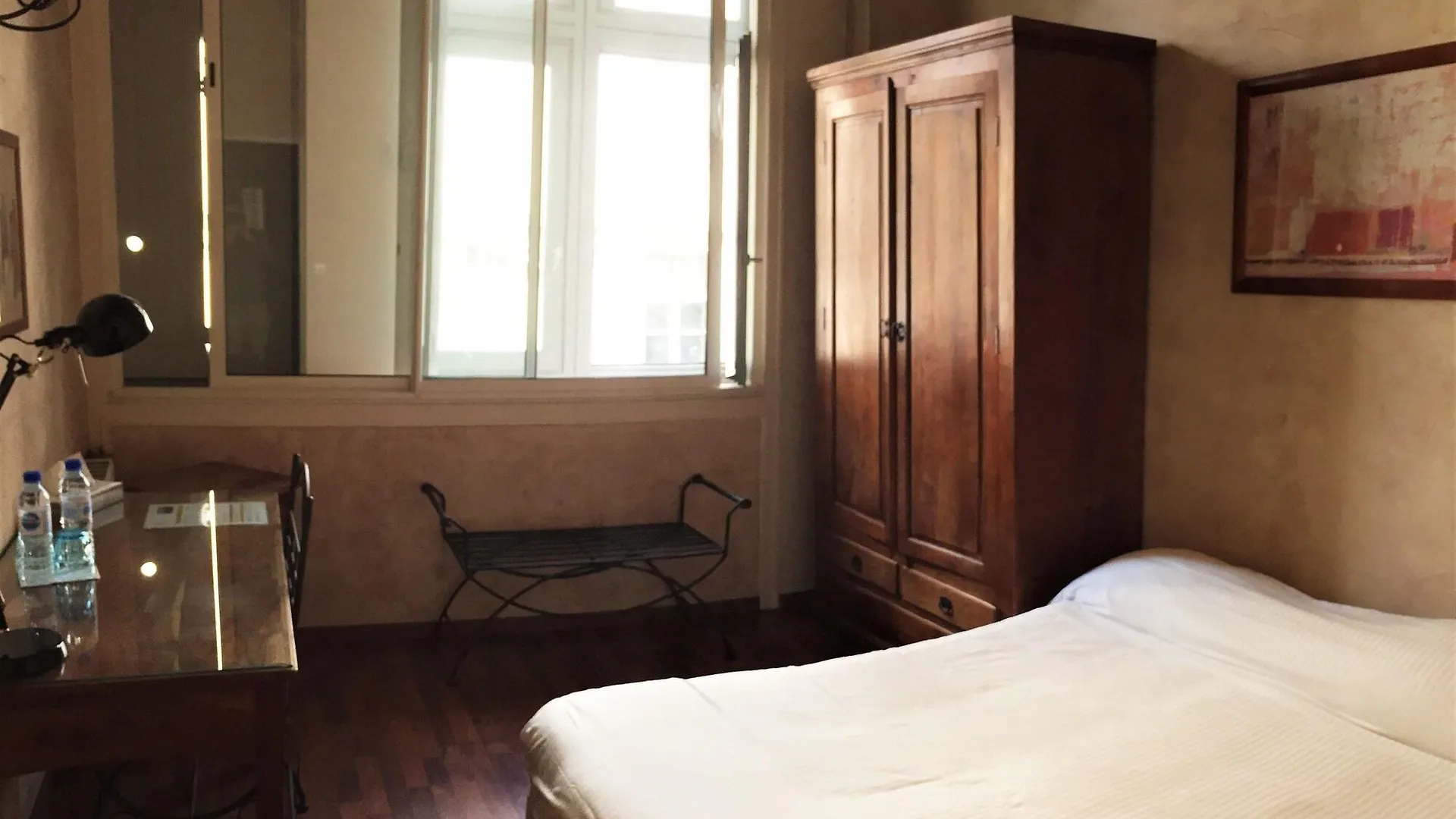 ****  Academie Hotel Lione Francia